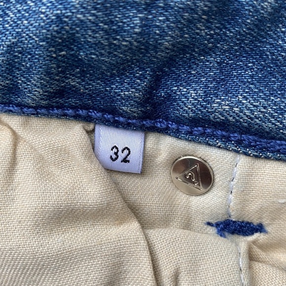 New GUESS Men's Slim Short SZ 32 - Picture 7 of 7